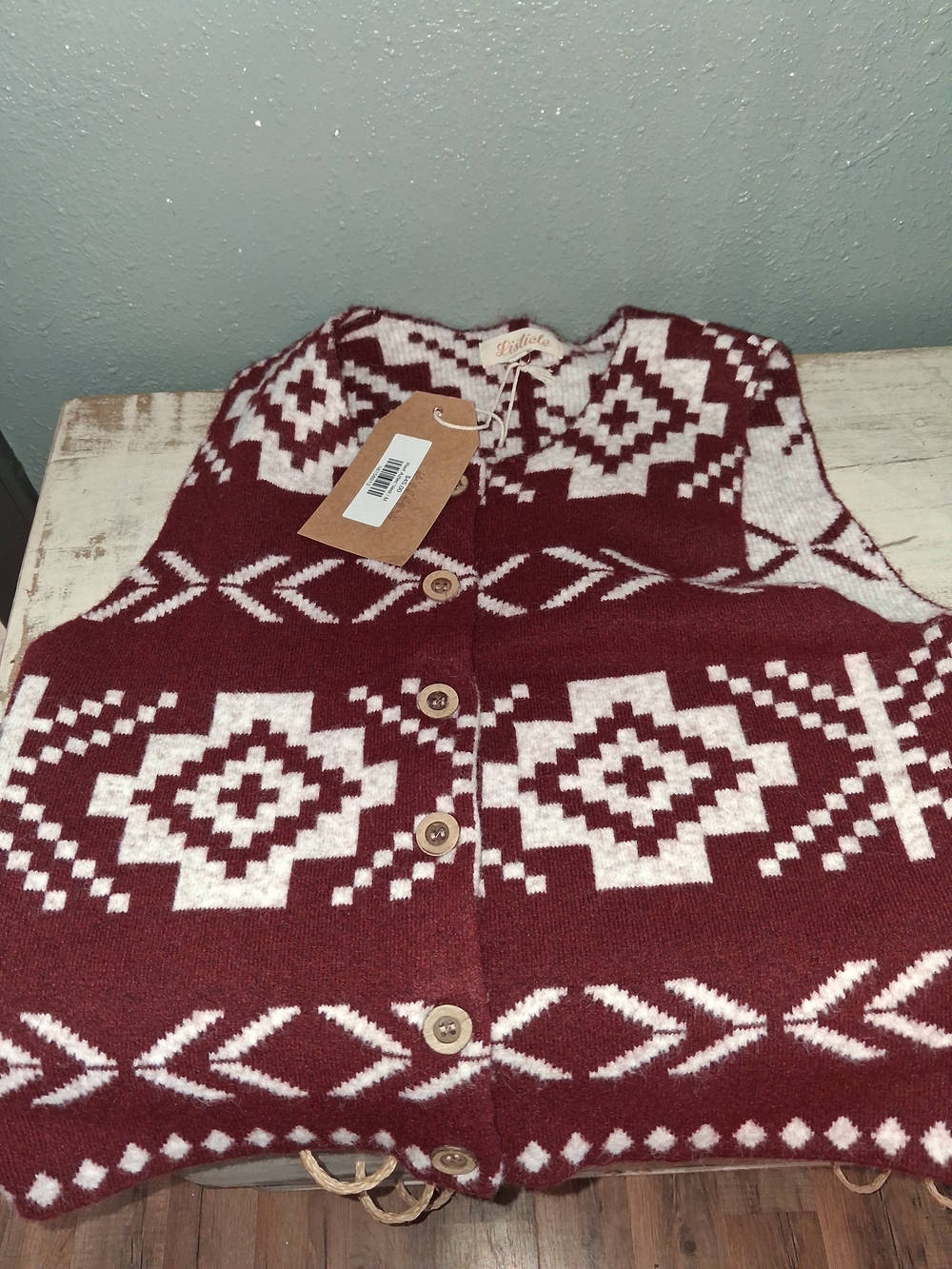 Listicle Women's Maroon and White Wool Geometric Knit Cardigan Vest